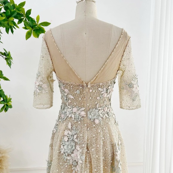 Gown size 4(S) Champagne/ three-quarter sleeve/slim/small tail performance dress - Picture 3 of 6